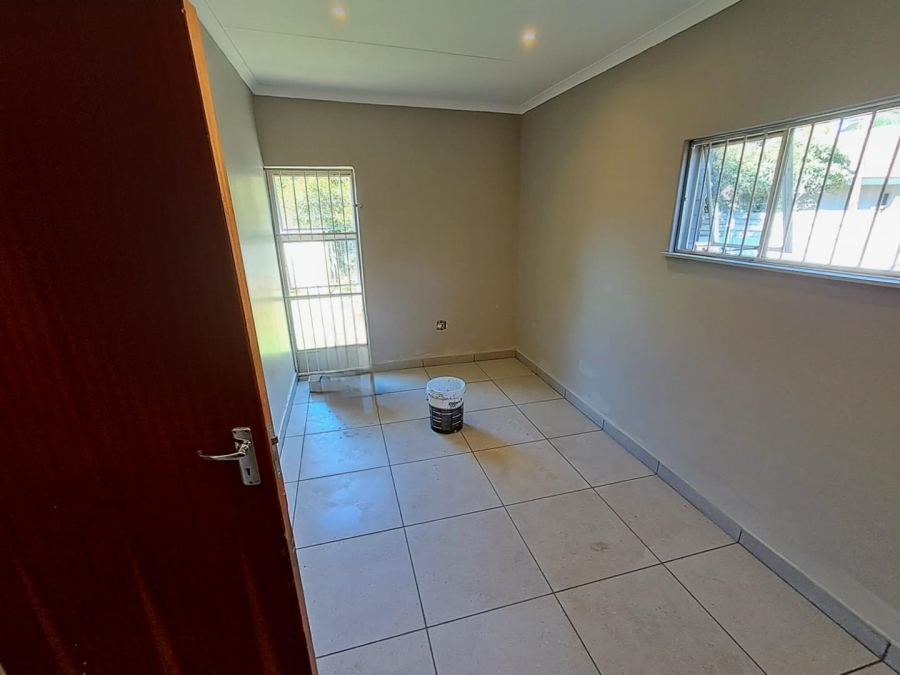 4 Bedroom Property for Sale in Hospitaalpark Free State